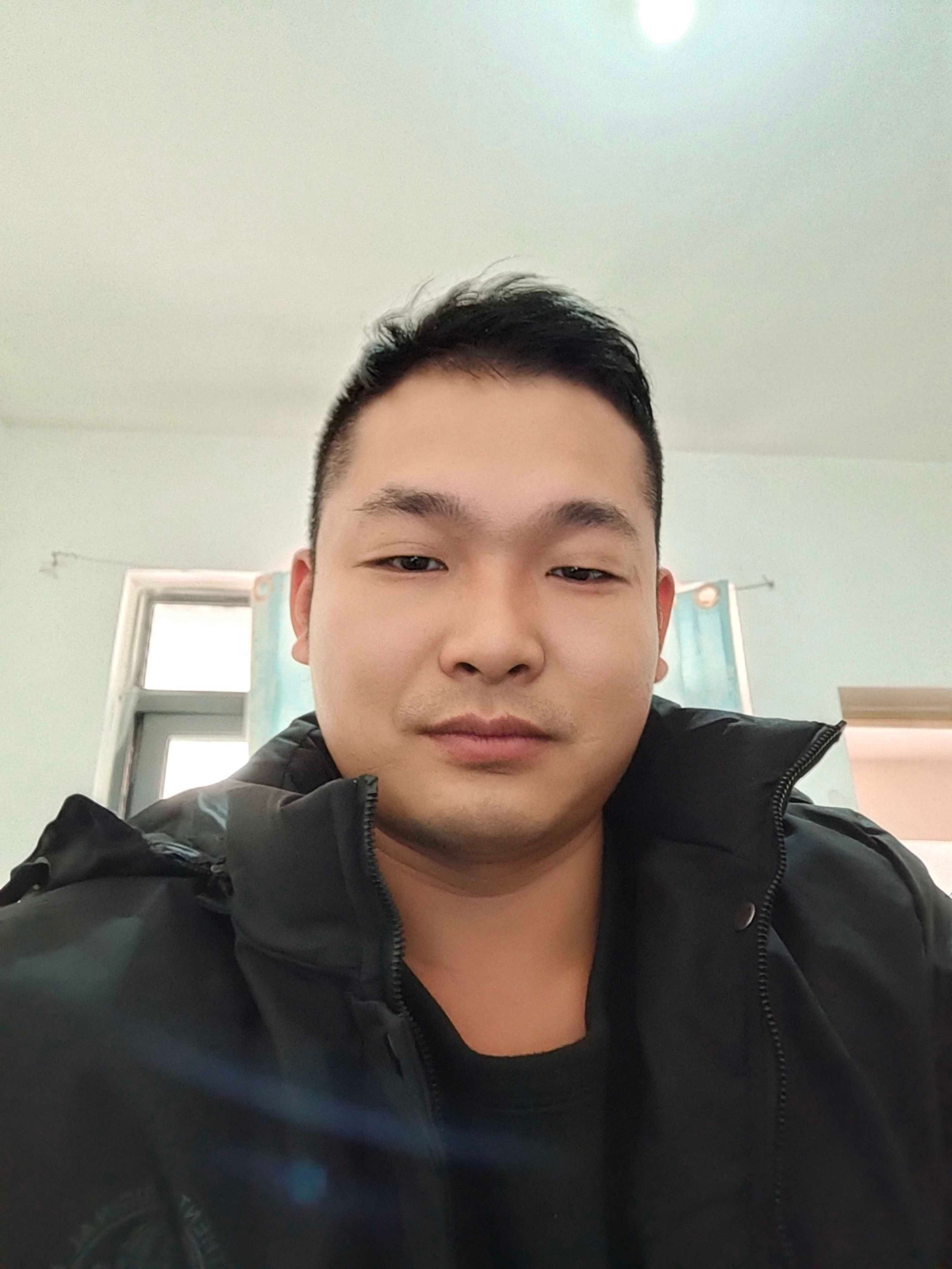 杨建波在婚介公司征婚相亲照片