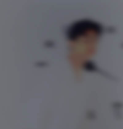 张浩宇在婚介所公司征婚相亲的照片