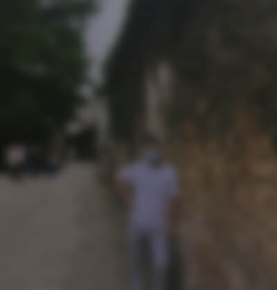 喻文在婚介所公司征婚相亲的照片