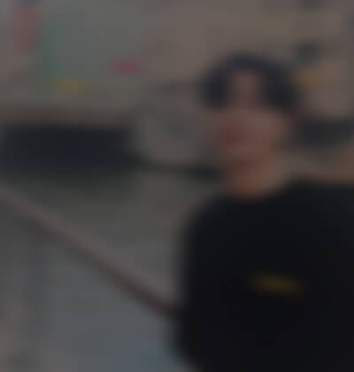 杨文在婚介所公司征婚相亲的照片