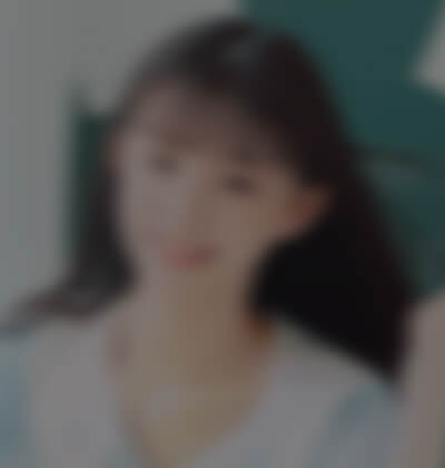 姜洁在婚介所公司征婚相亲的照片