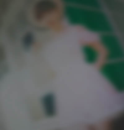 韩莎在婚介所公司征婚相亲的照片